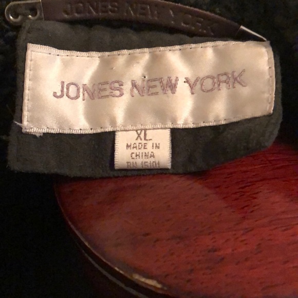 Coat - Picture 6 of 6